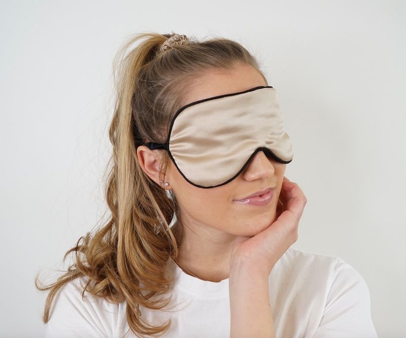 Sovemaske - champagne/sort