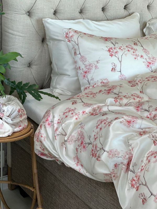 Dynetrekk i silke - rosa print