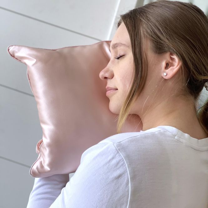 Hovedbilde Reisepute i silke- rosa