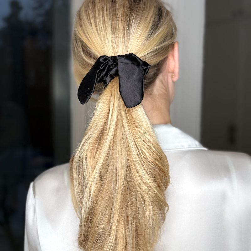 Scrunchies - med sløyfe -sort