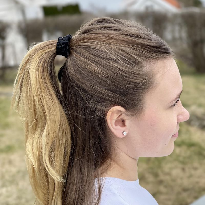 Hårstrikk i silke - sorte