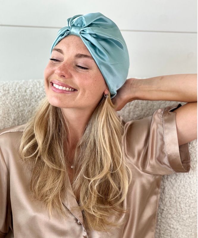 Sove turban i silke-sjøgrønn
